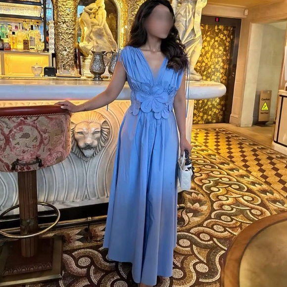 Hiii I accidentally bought two of the same dresses so I want to sell it. - Picture 1 of 1